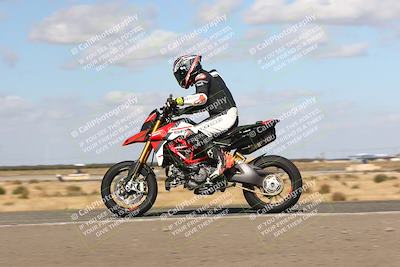 media/Nov-03-2024-TrackDaz (Sun) [[44580f4982]]/B Group/1220pm (Wheelie Bump)/